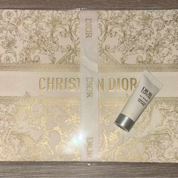 Dior Gift Set - Picture 4 of 4